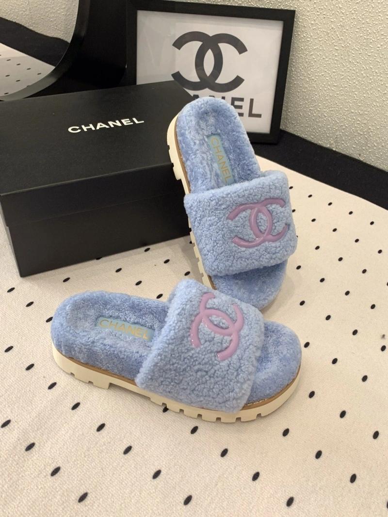 Resilient Chxnxl Slippers 124147