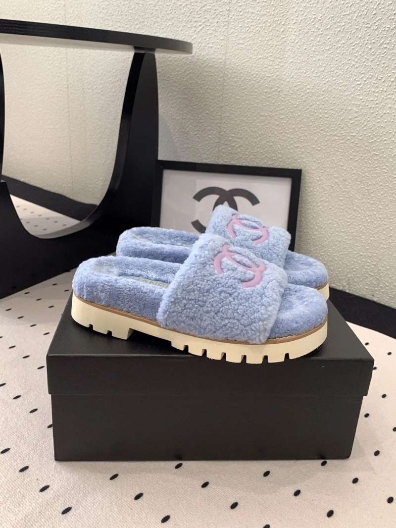 Resilient Chxnxl Slippers 124147