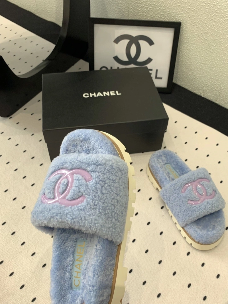 Resilient Chxnxl Slippers 124147
