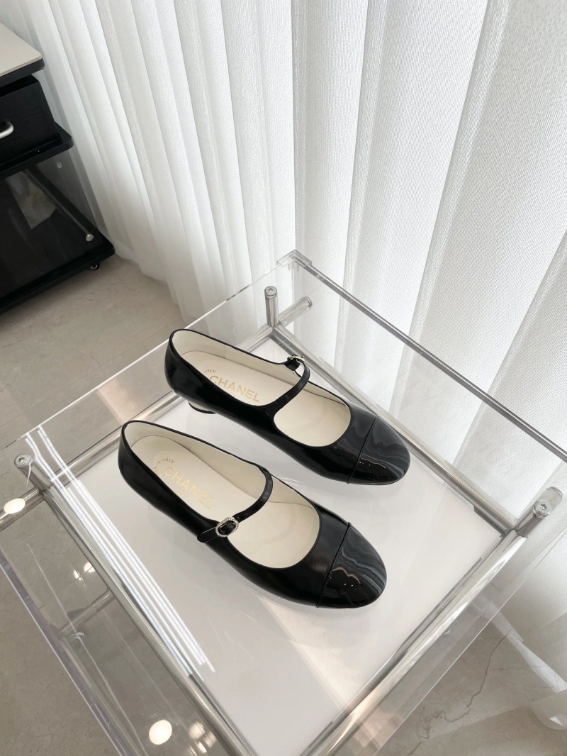 Vibrant Chxnxl Flat Shoes 124705