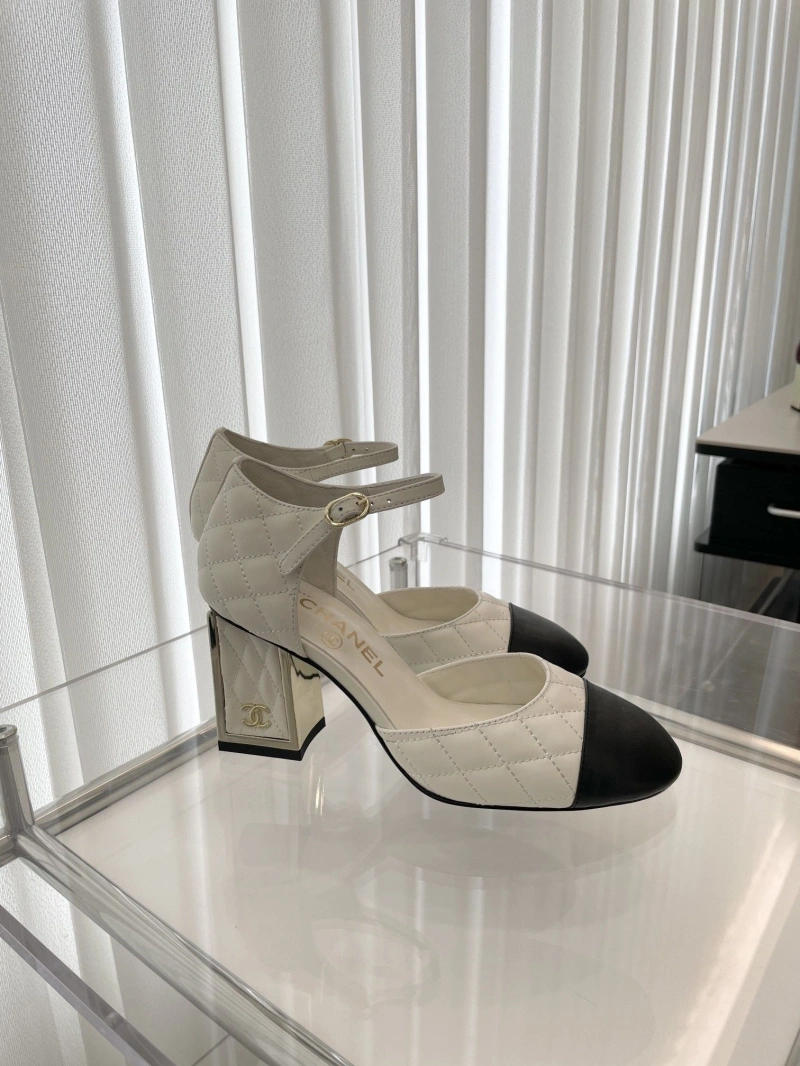 Stylish Chxnxl Sandals 124397