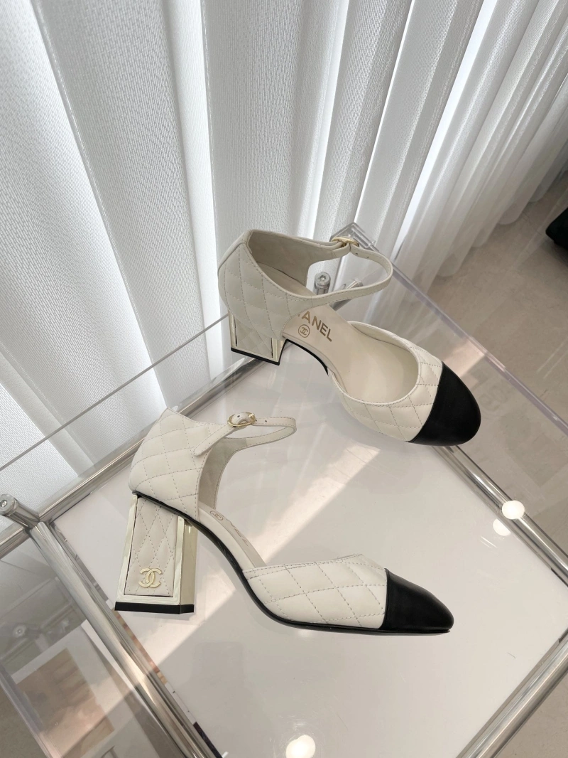 Stylish Chxnxl Sandals 124397