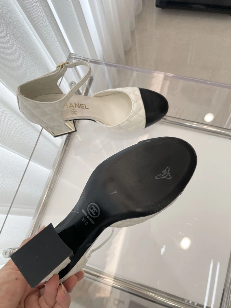 Stylish Chxnxl Sandals 124397