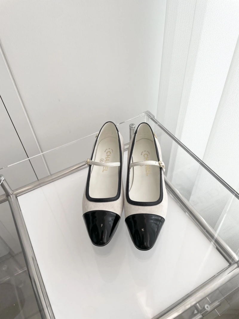 Trendy Chxnxl High Heels 124558