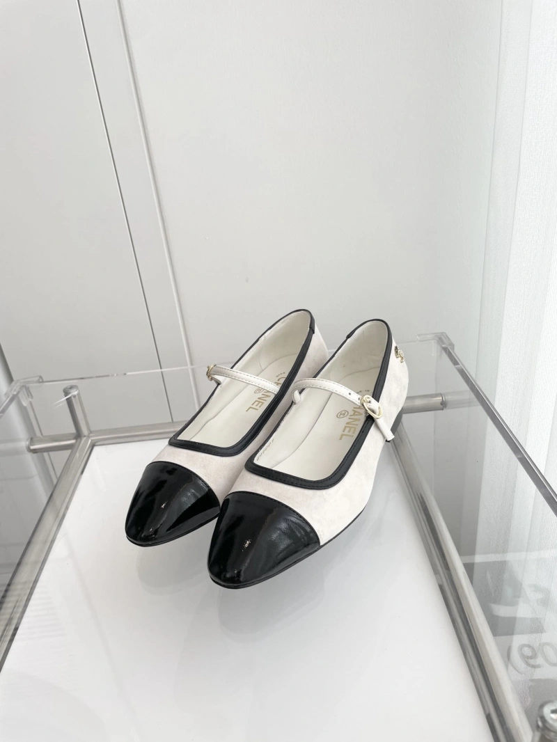 Trendy Chxnxl High Heels 124558