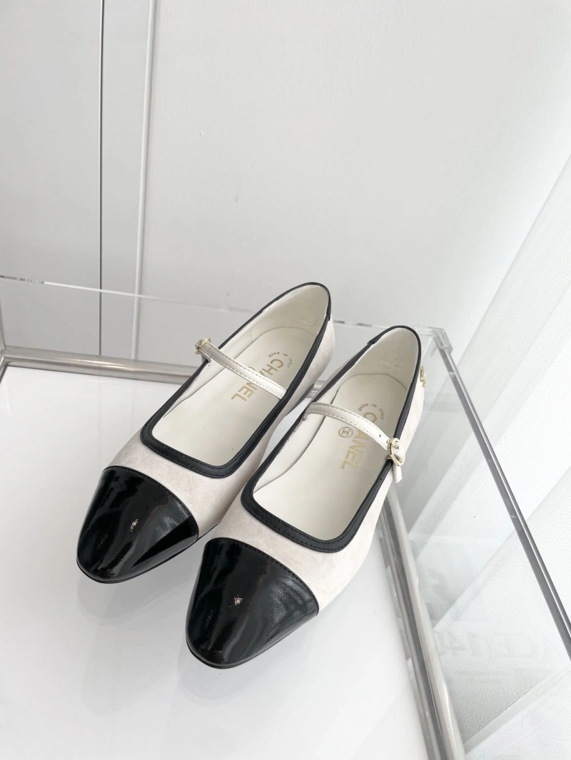 Trendy Chxnxl High Heels 124558