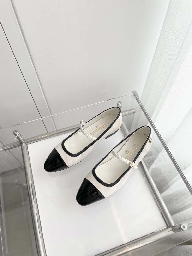 Trendy Chxnxl High Heels 124558