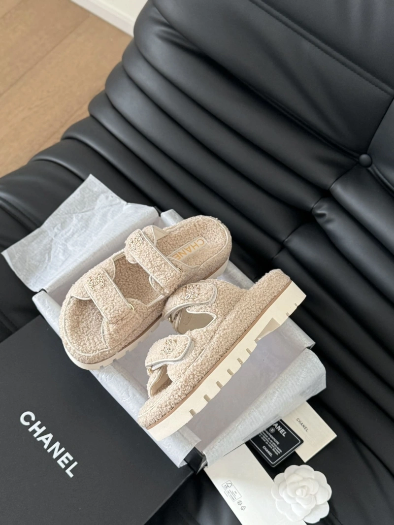 Compact Chxnxl Sandals 124384