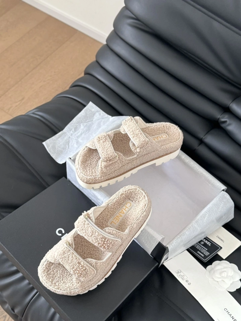 Compact Chxnxl Sandals 124384