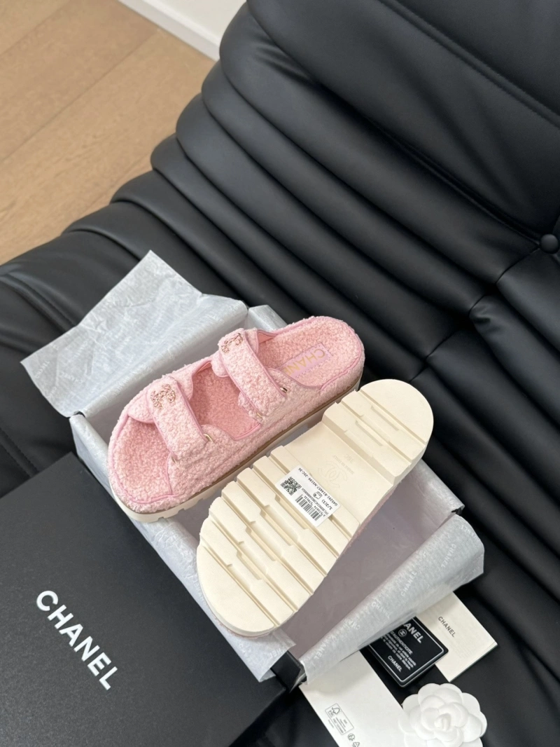 ModernLook Chxnxl Sandals 124383