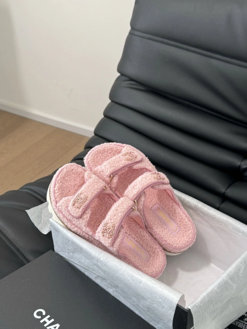 ModernLook Chxnxl Sandals 124383