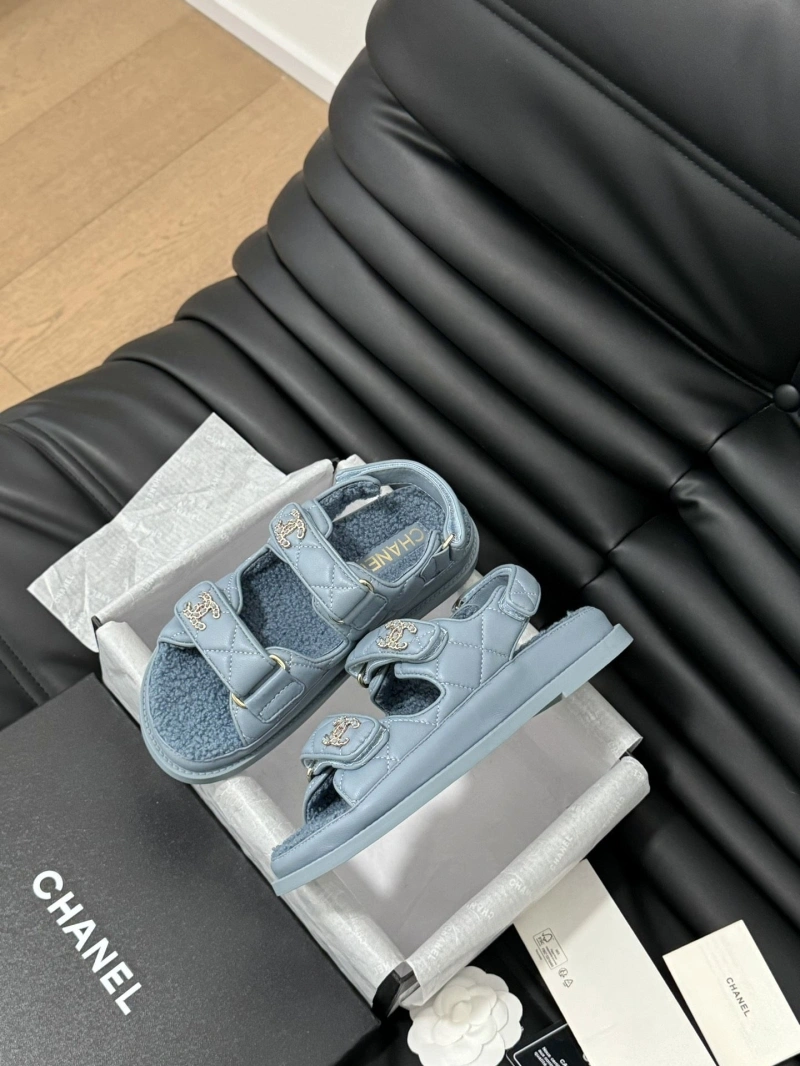 Cozy Chxnxl Sandals 124359