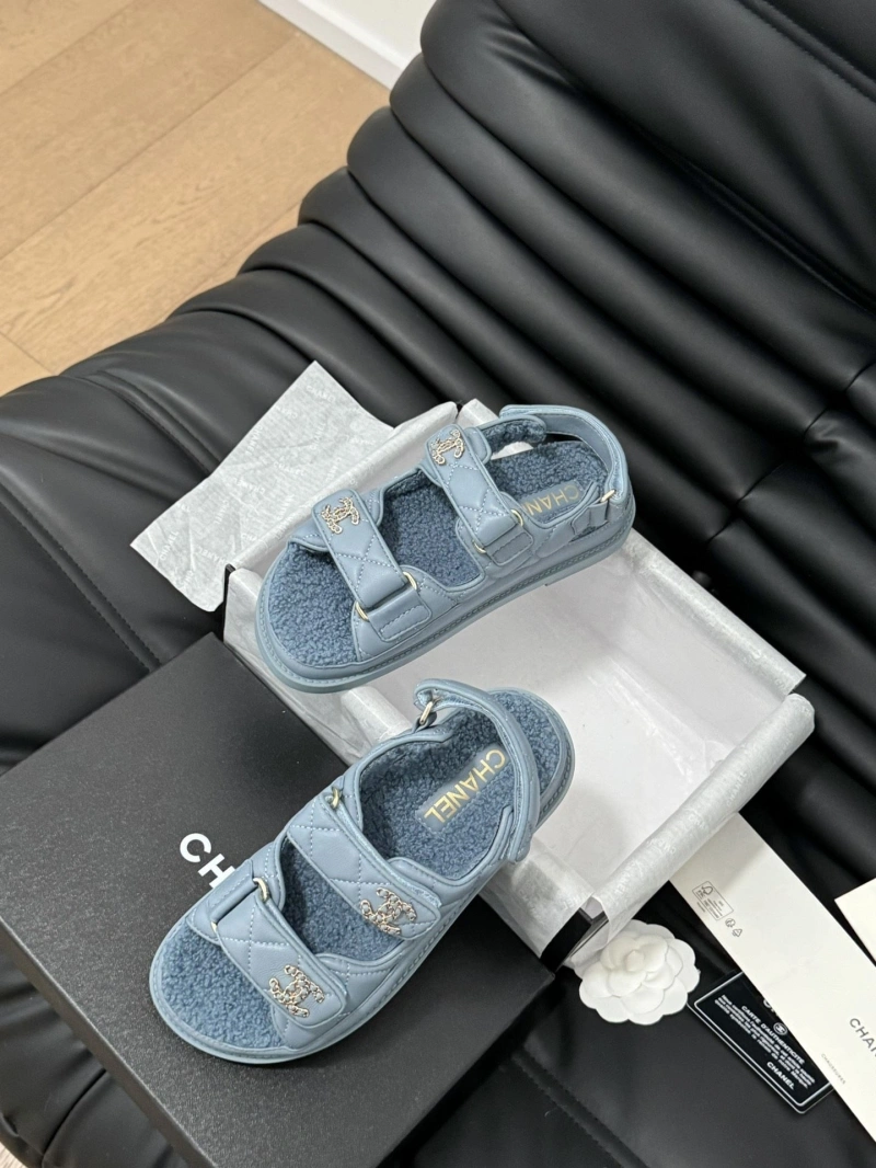 Cozy Chxnxl Sandals 124359