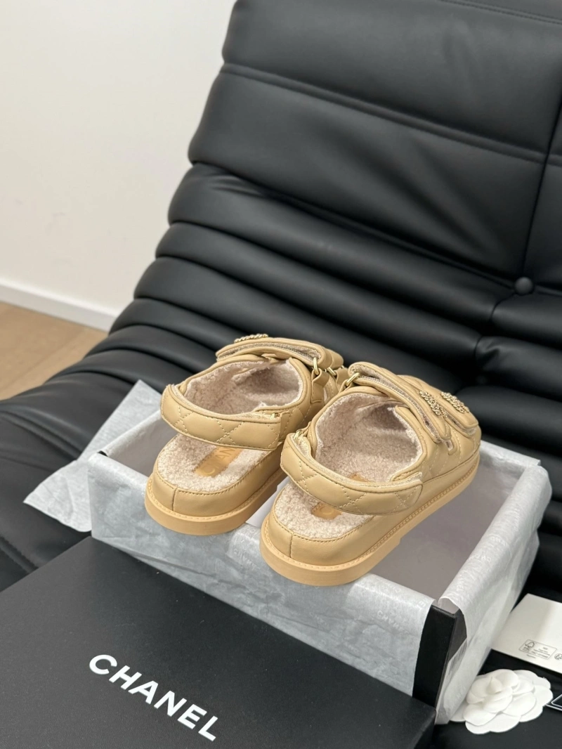 NewStyle Chxnxl Sandals 124361