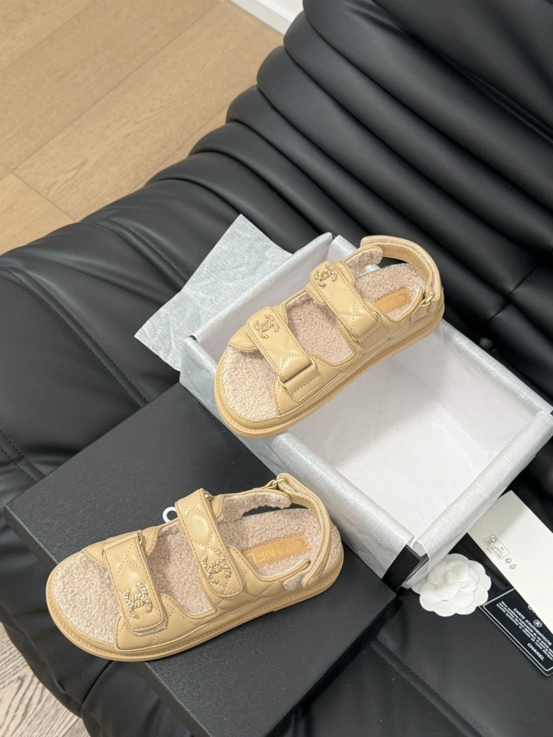 NewStyle Chxnxl Sandals 124361