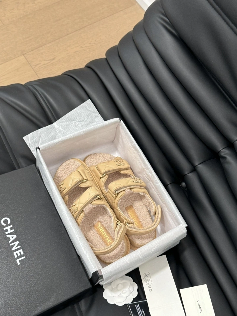 NewStyle Chxnxl Sandals 124361