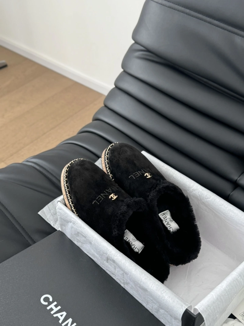 Elegant Chxnxl Slippers 124139