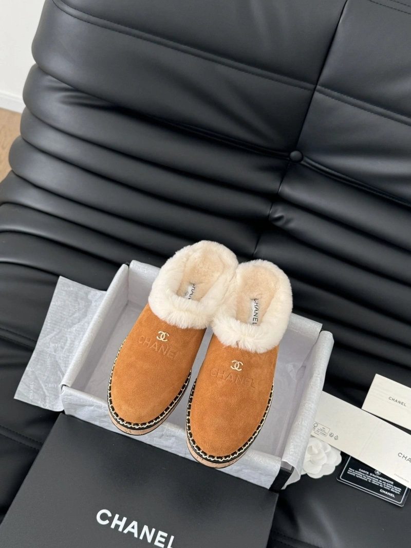 HighQuality Chxnxl Slippers 124136
