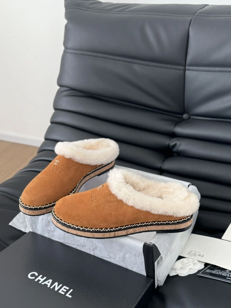 HighQuality Chxnxl Slippers 124136