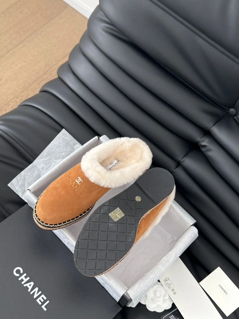HighQuality Chxnxl Slippers 124136