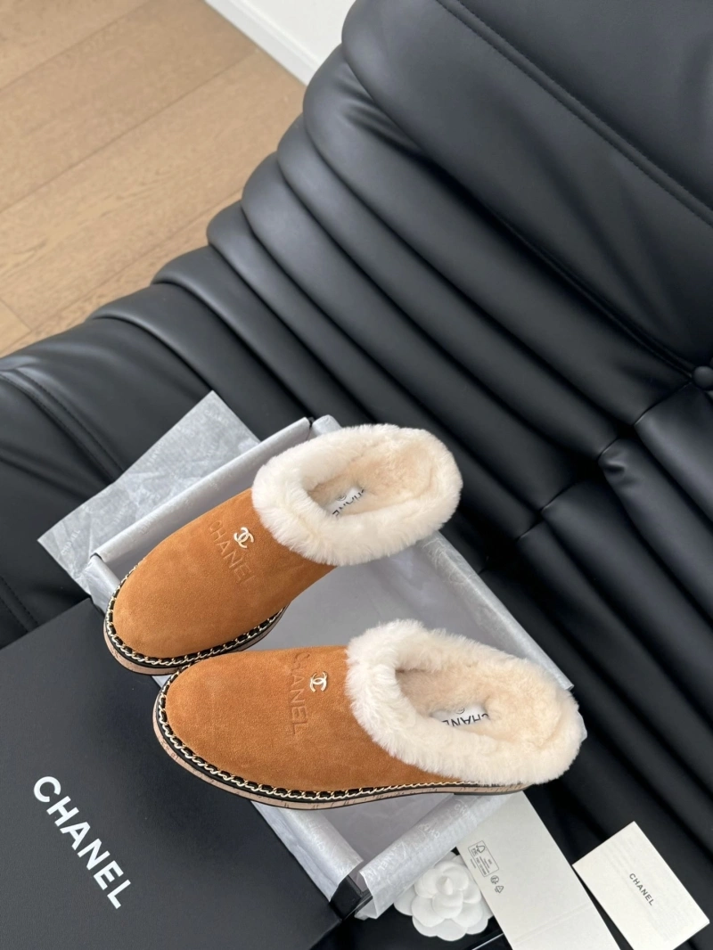 HighQuality Chxnxl Slippers 124136