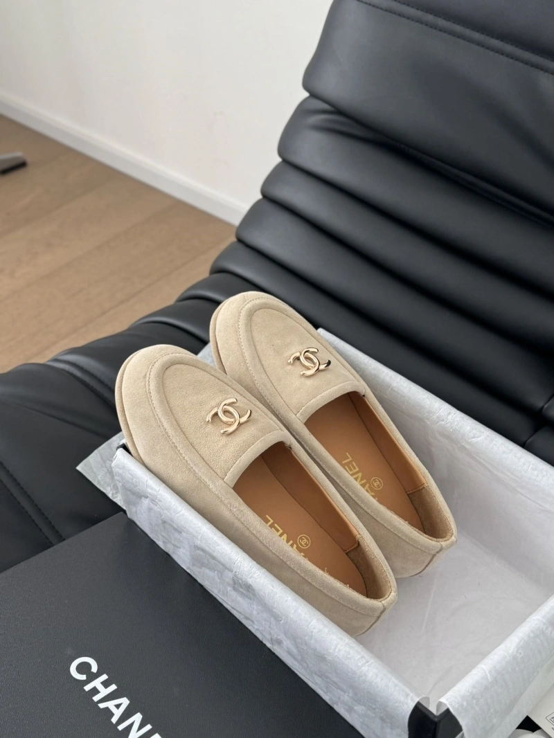 Compact Chxnxl Leather Shoes 124481
