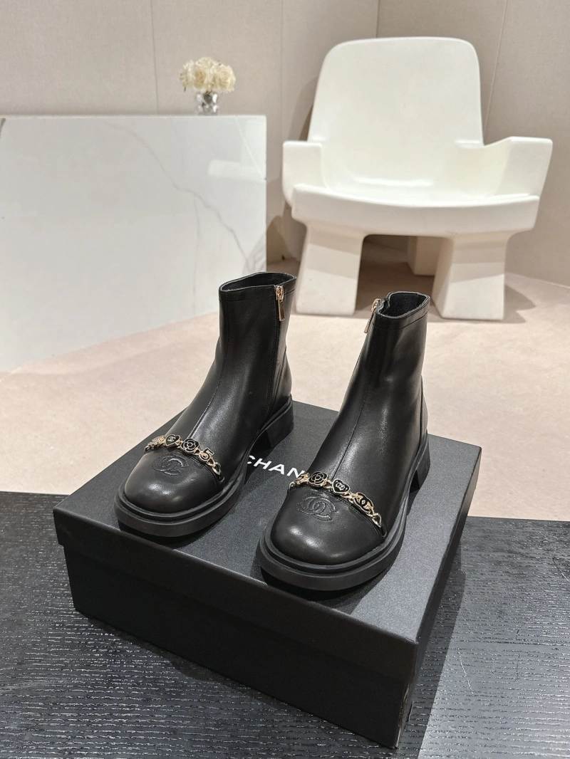 Classic Chxnxl Boots 125239