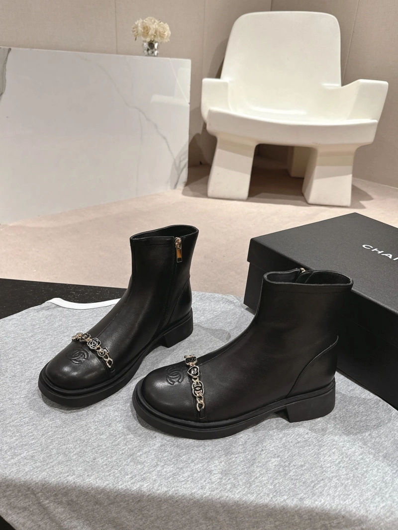 Classic Chxnxl Boots 125239