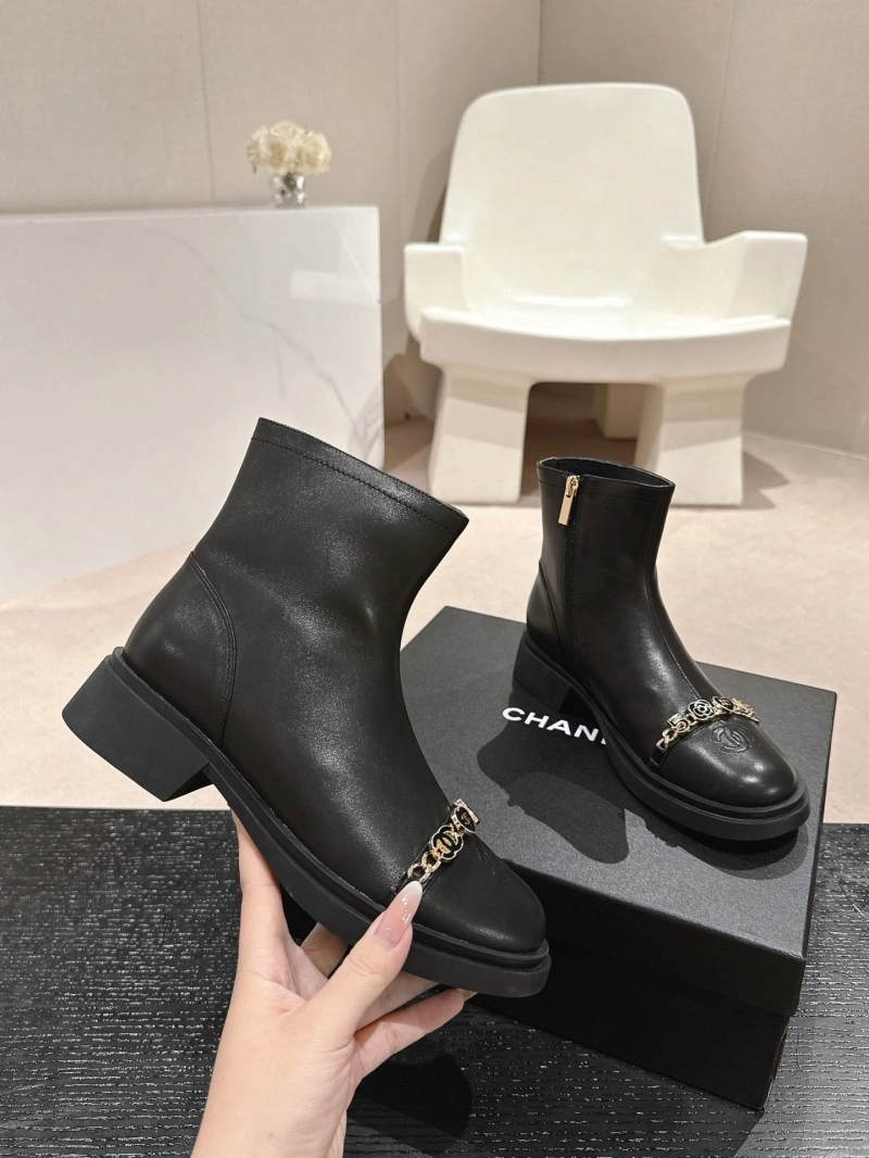 Classic Chxnxl Boots 125239