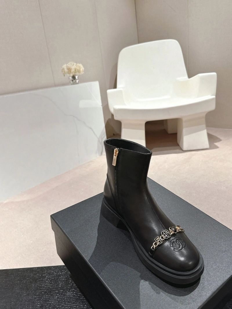 Classic Chxnxl Boots 125239