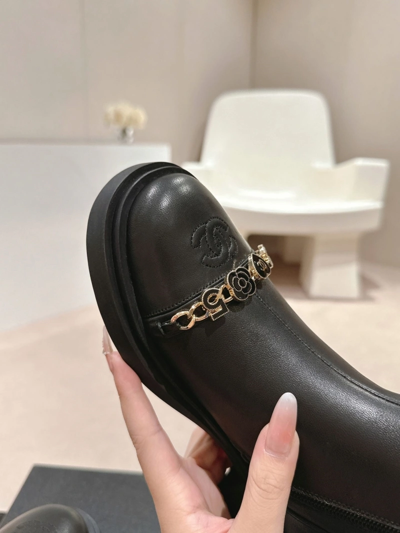 Classic Chxnxl Boots 125239