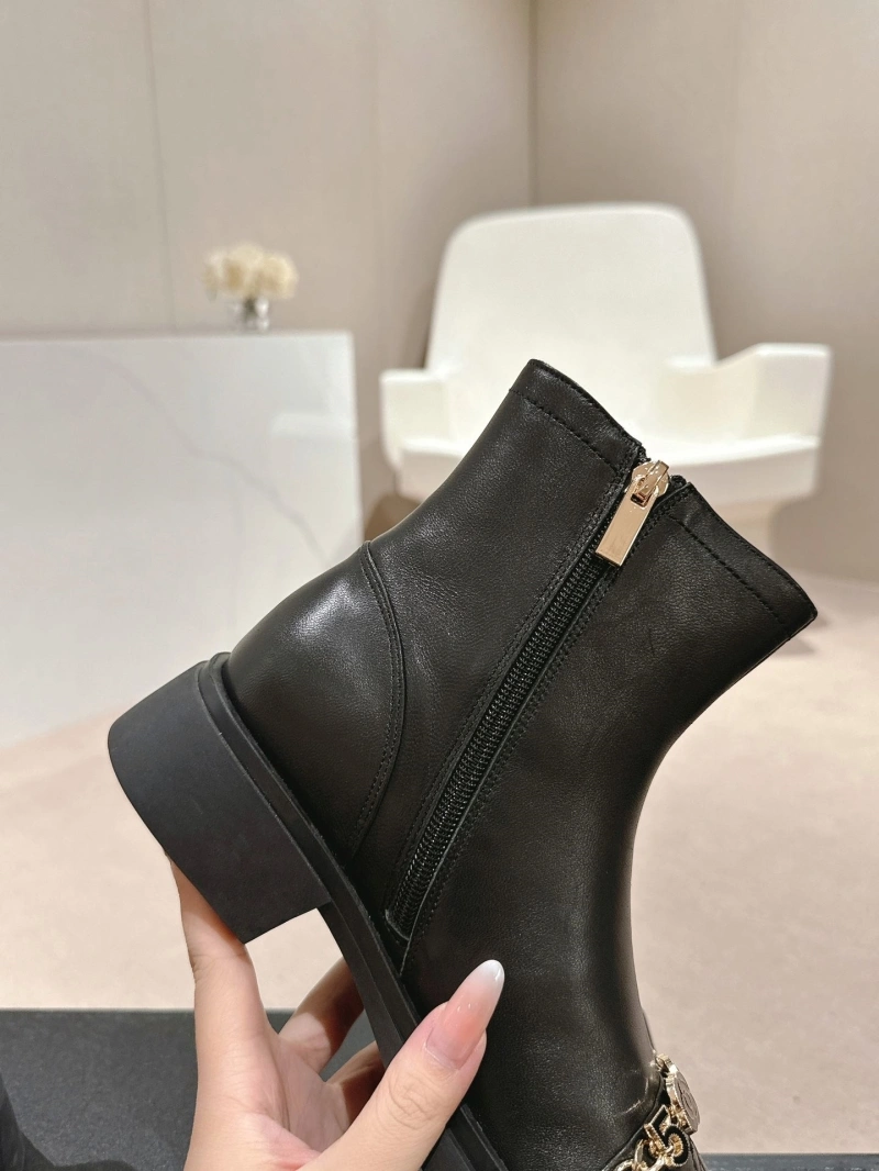 Classic Chxnxl Boots 125239
