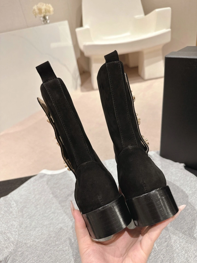 Unique Chxnxl Boots 125232
