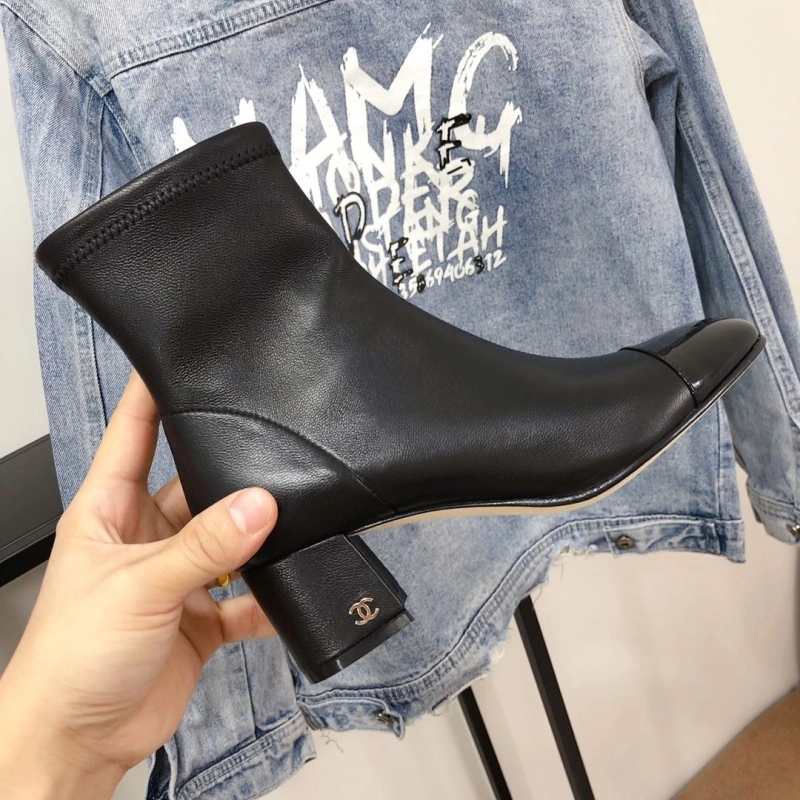 Practical Chxnxl Boots 125210