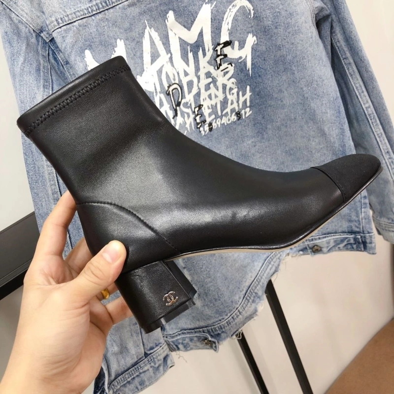 Practical Chxnxl Boots 125210