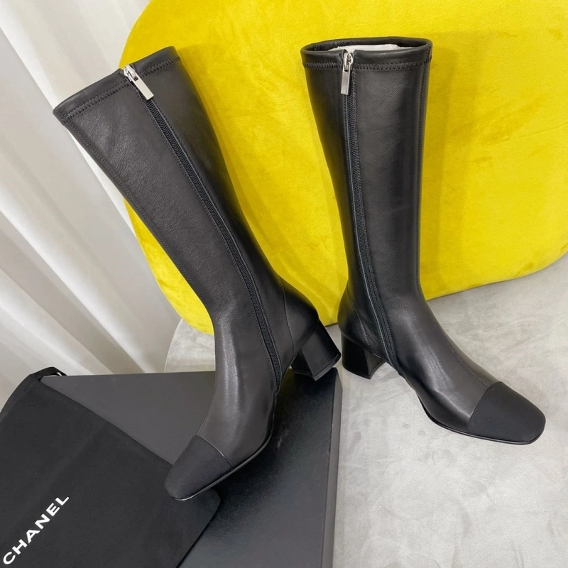 Versatile Chxnxl Boots 125218