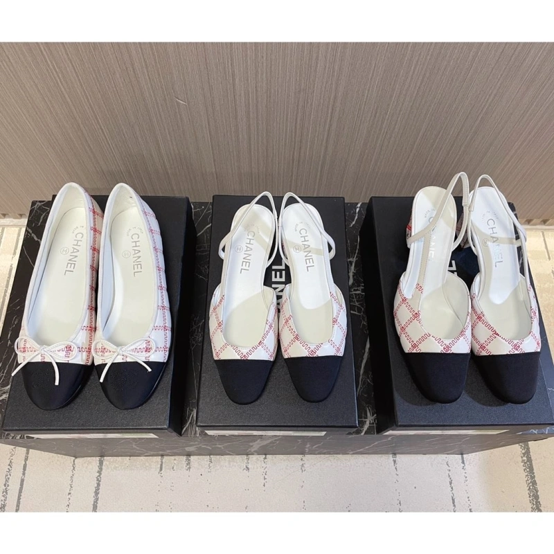 Versatile Chxnxl Sandals 124317