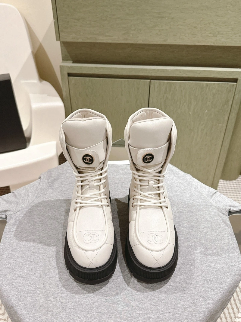 Trendsetting Chxnxl Boots 125204