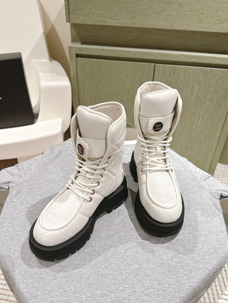 Trendsetting Chxnxl Boots 125204