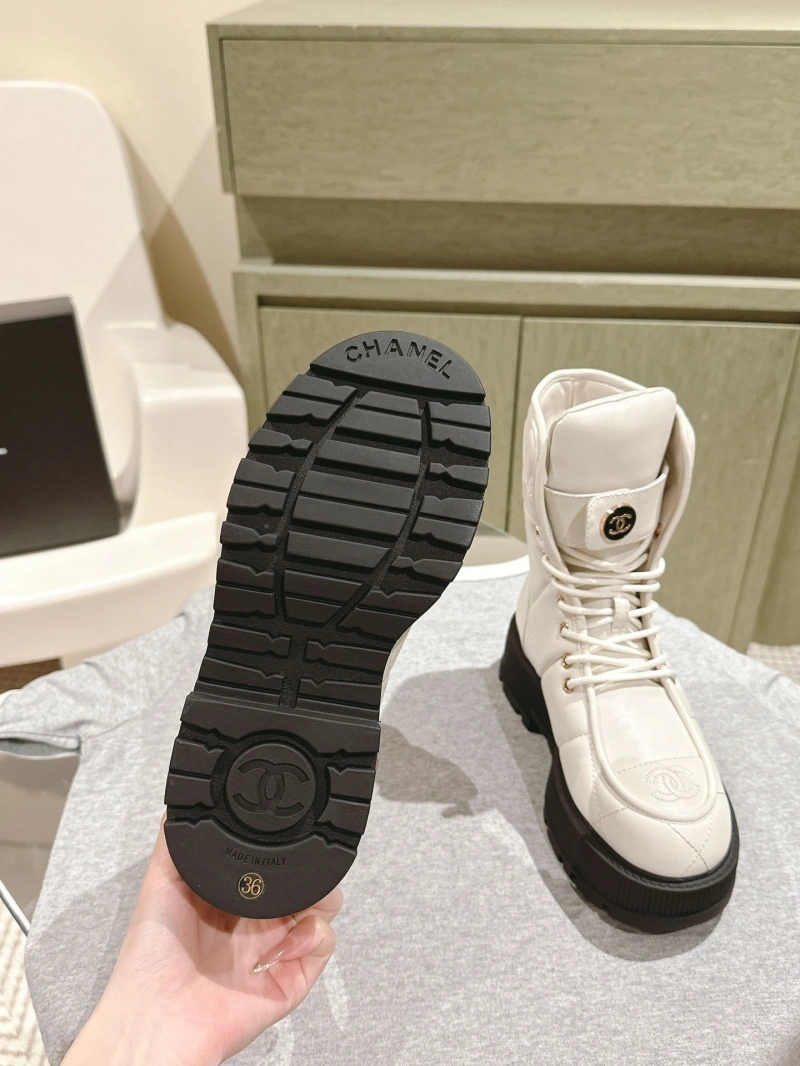 Trendsetting Chxnxl Boots 125204