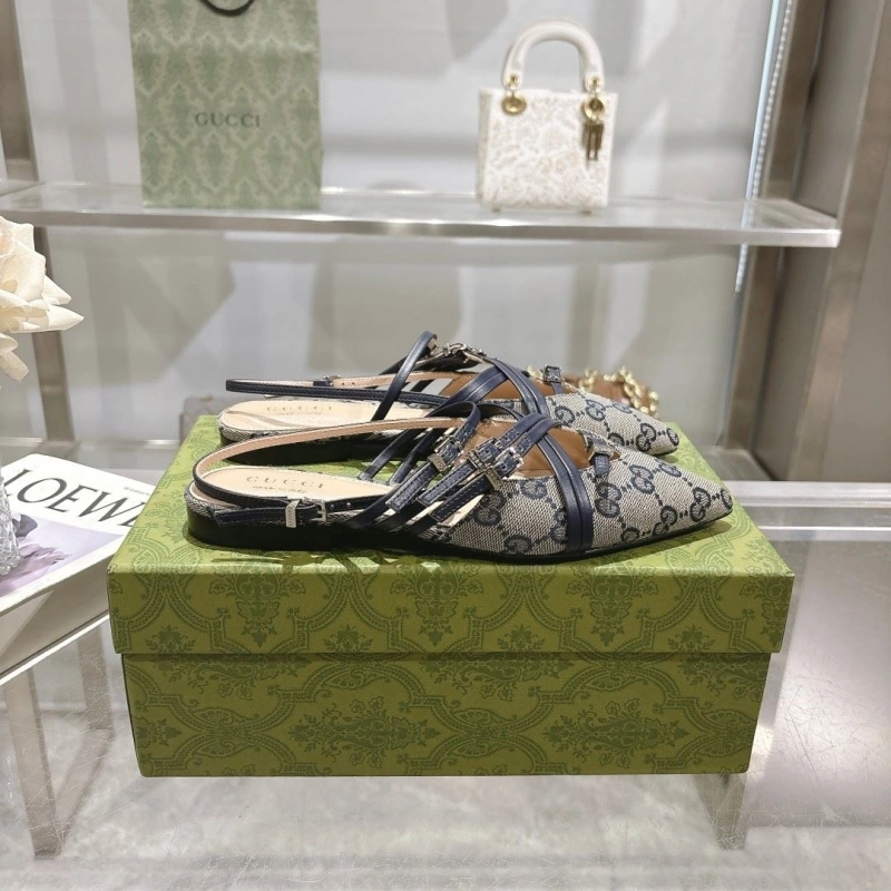 Gxccx Sandals Resilient 158825