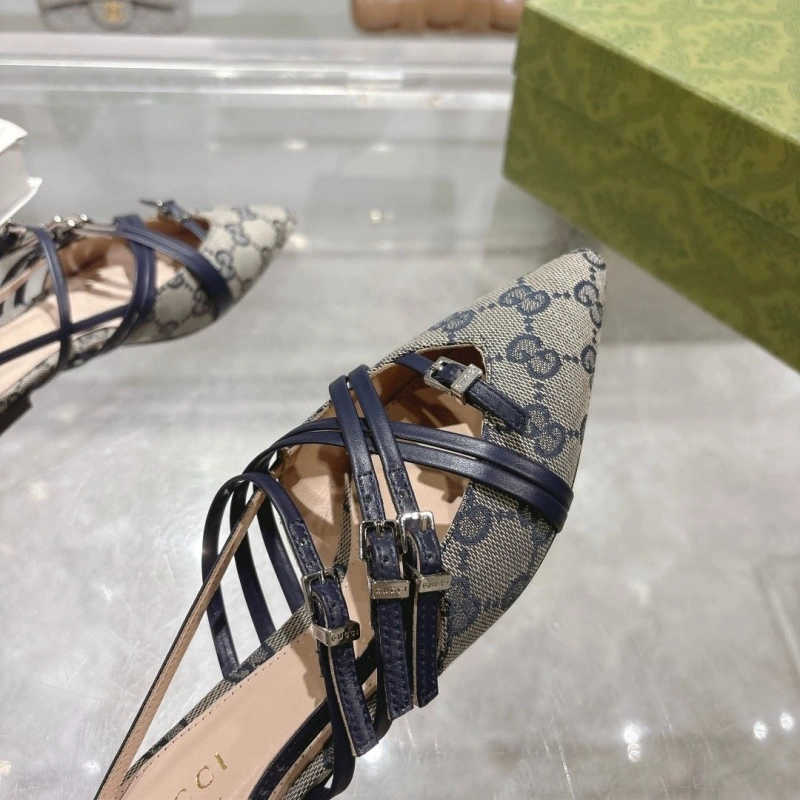 Gxccx Sandals Resilient 158825