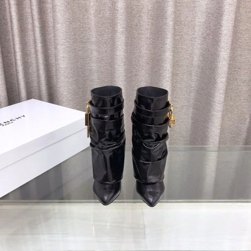 Gxvxnchy Boots WellDesigned 153312