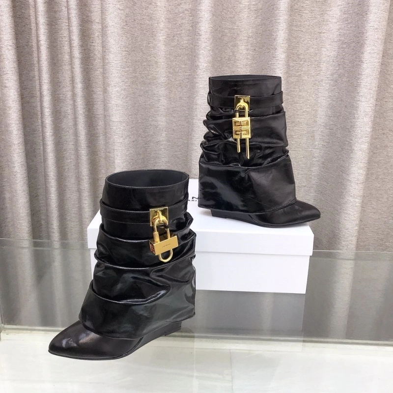 Gxvxnchy Boots WellDesigned 153312