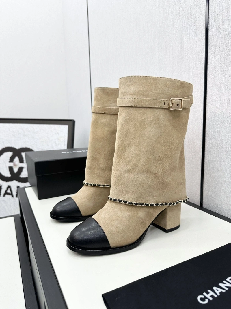 Versatile Chxnxl Boots 125196