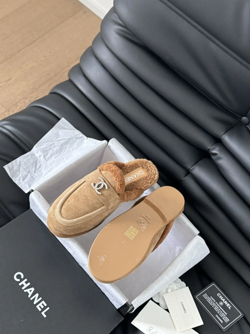 DailyWear Chxnxl Slippers 124133