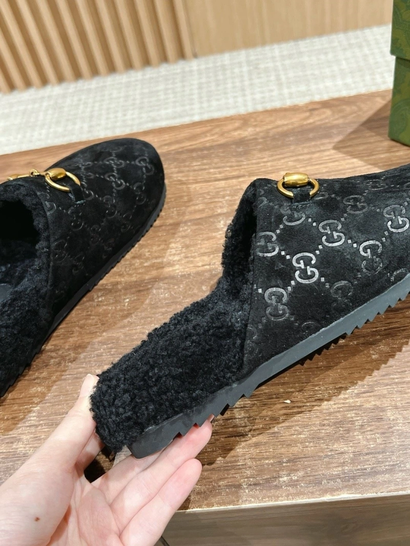 Trendsetting Gxccx Slippers 158716