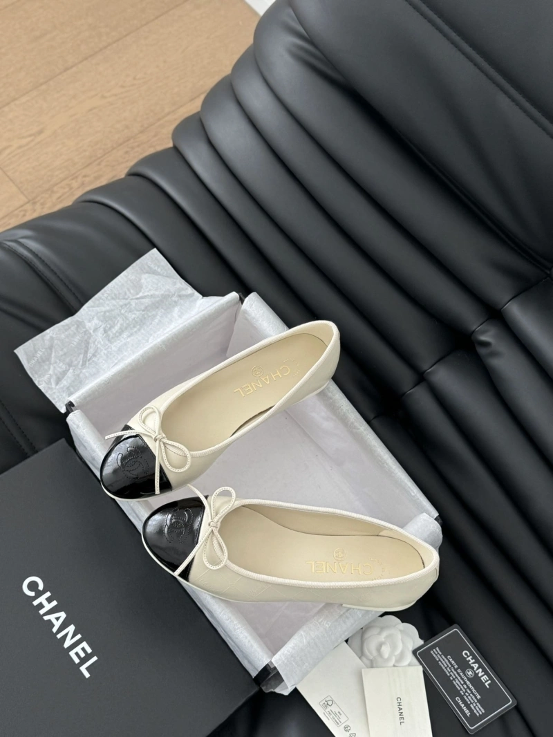 WellDesigned Chxnxl Flat Shoes 124656