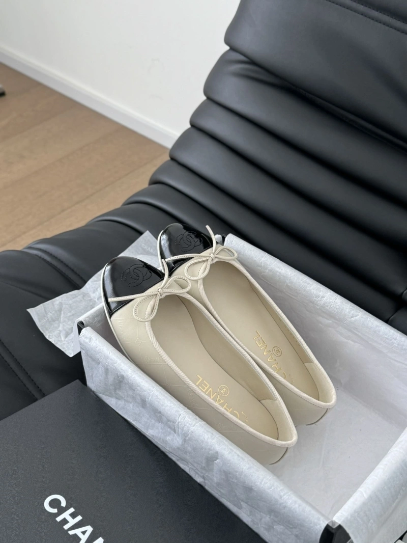 WellDesigned Chxnxl Flat Shoes 124656
