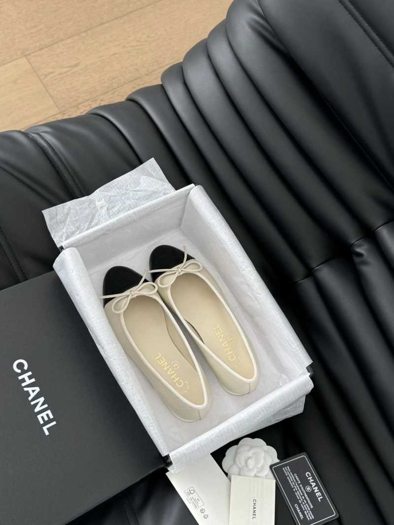 WellDesigned Chxnxl Flat Shoes 124656